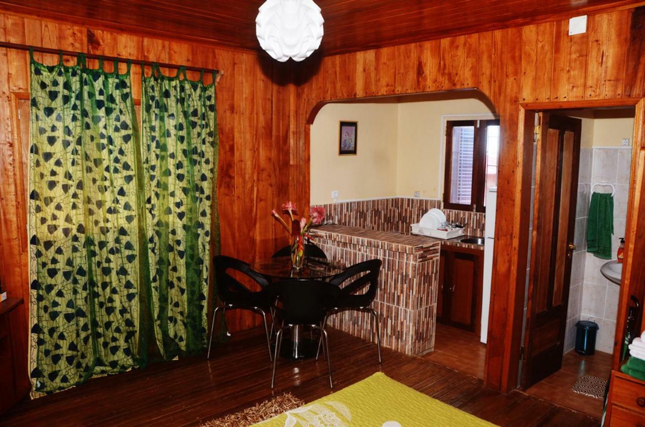 Guest House Quinta Natural Bangalots Graca Extérieur photo